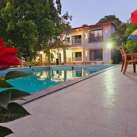 Riverland Farm And Resort Карджат Экстерьер фото