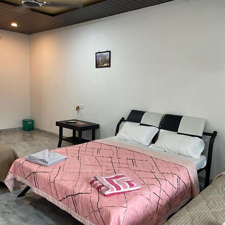 Riverland Farm And Resort Карджат Экстерьер фото